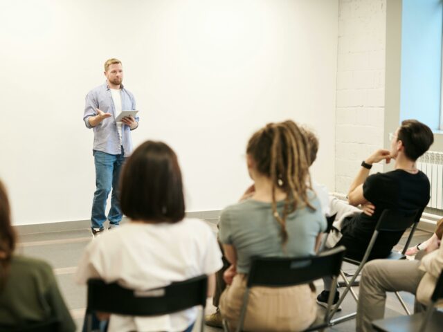 English Refresher Course – Upcoming Sessions
